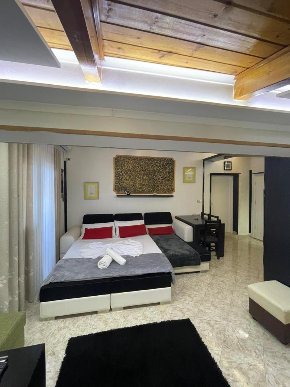 Vila Katalea Gjirokastër المظهر الخارجي الصورة