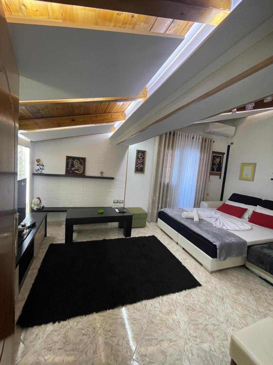 Vila Katalea Gjirokastër المظهر الخارجي الصورة